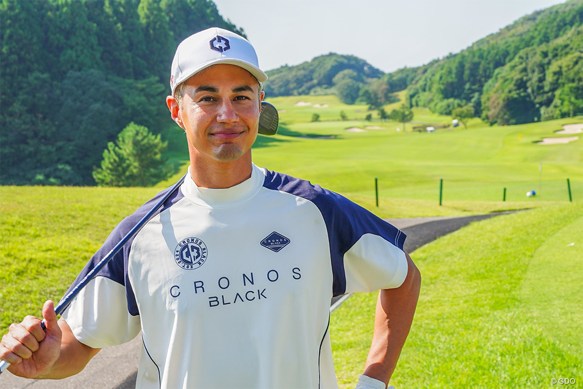 タレントのユージさんも選手として参加。前日のラウンドはOBを6回して「89」だったとか