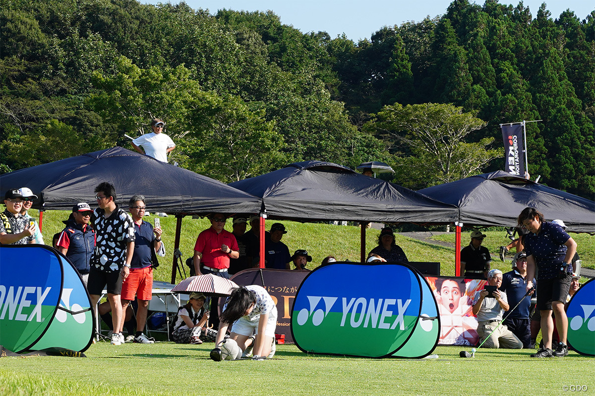 まさに一球入魂。打ってそのまま崩れる選手もいた