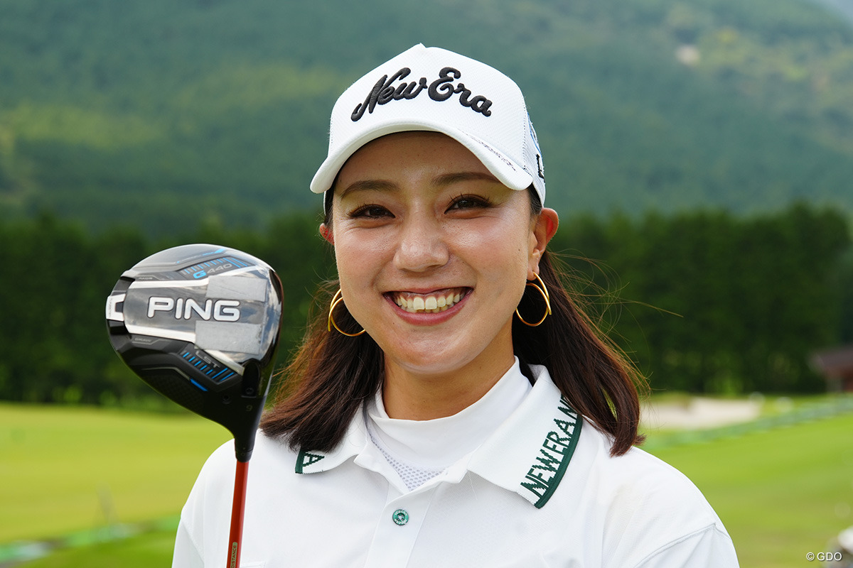 宮田成華プロ　サイン3点セット　ゴルフ　LPGA プロ初優勝へ宮田成華が4打差首位浮上／女子下部 【国内女子