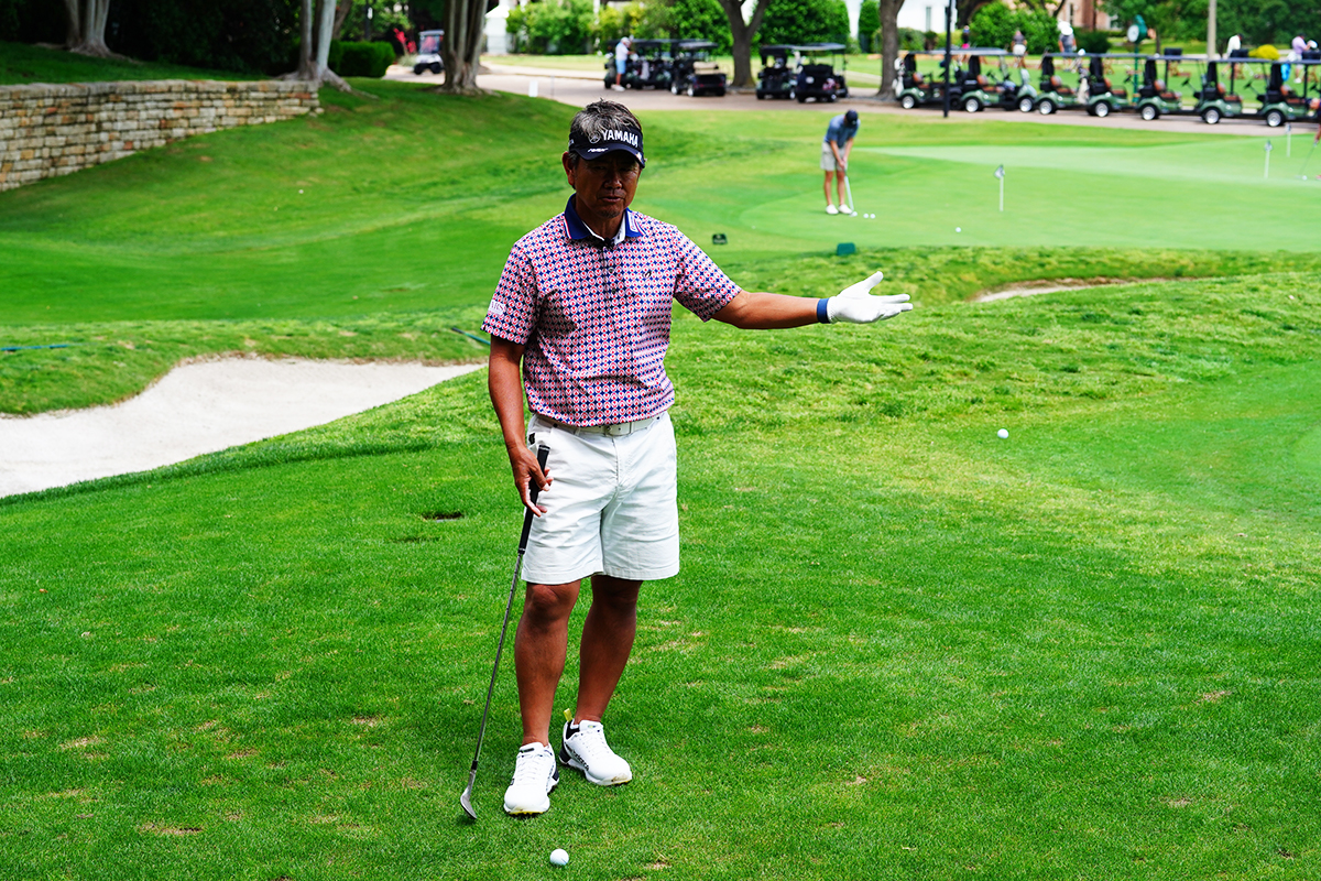 クローズスタンスでカットに打つ【藤田寛之アプローチのレシピ#6／左足