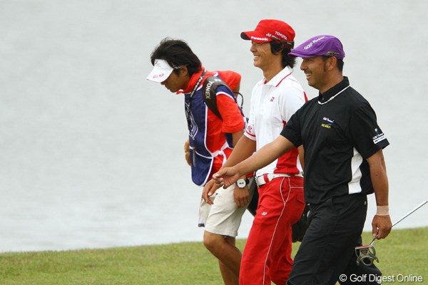 2011年 とおとうみ浜松オープン 最終日 石川遼とすし石垣 前半は楽しそうに会話する場面も。