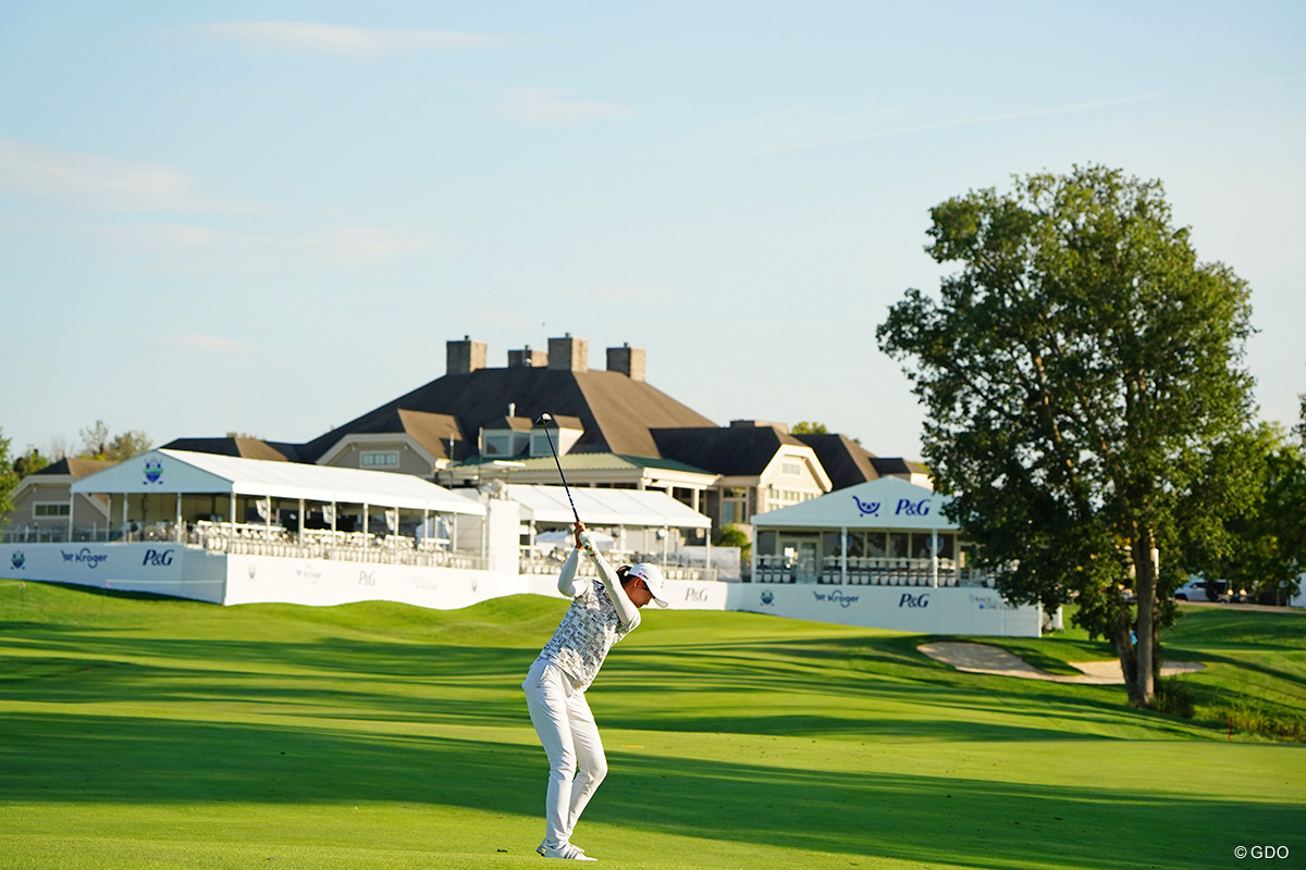 初めてのTPCリバーズ・ベンドでグリーンの傾斜を警戒