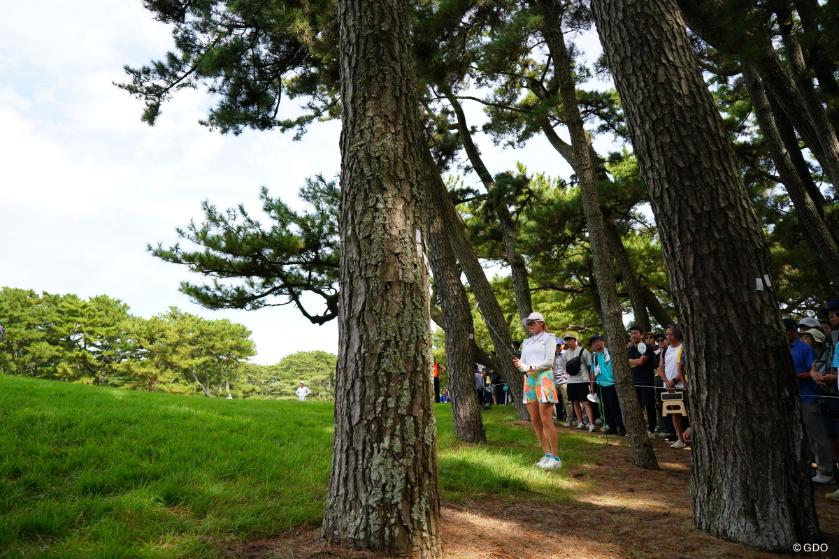 中盤はティショットも乱れた