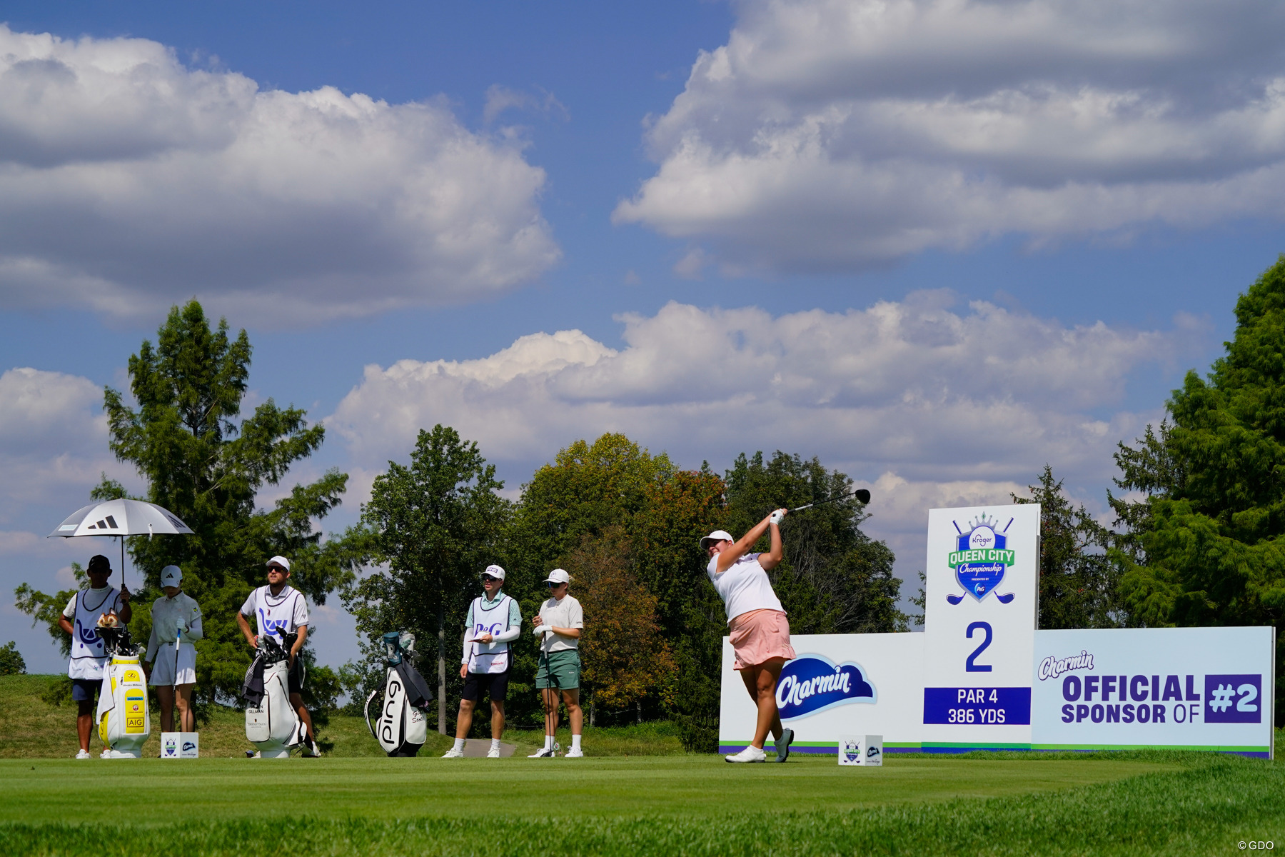 2番ホールのオフィシャルスポンサーはトイレットペーパーのブランド