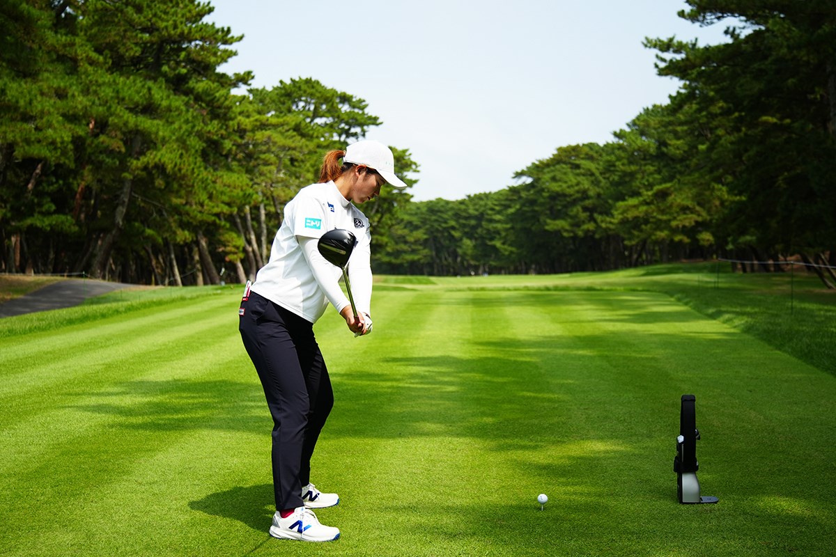 フェアウェイバンカーからの特打ち「早く陸に上がりたかった(笑)」スイングセルフ解説／櫻井心那 インに開いてあげるイメージ