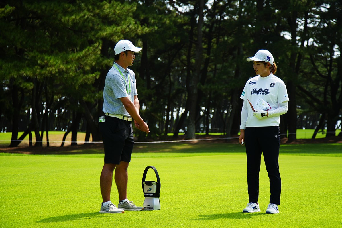 フェアウェイバンカーからの特打ち「早く陸に上がりたかった(笑)」スイングセルフ解説／櫻井心那