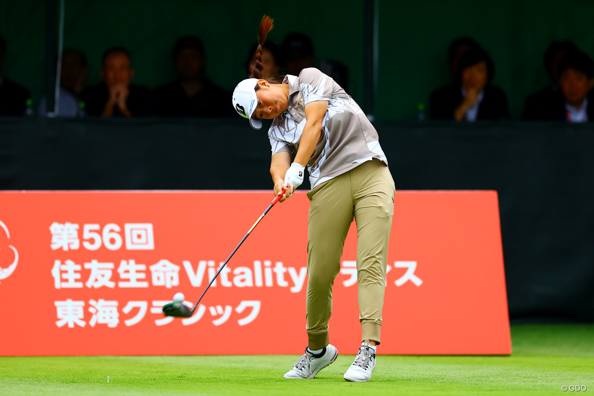 超軽量Rシャフトのしなりで277.8yd