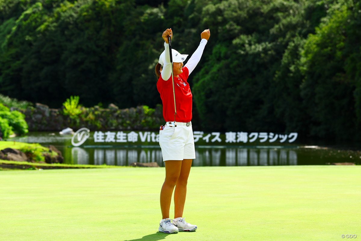 神谷そらのみ空 飛ばし屋・神谷そらら首位で最終日へ 元女王・森田理香子は1年半