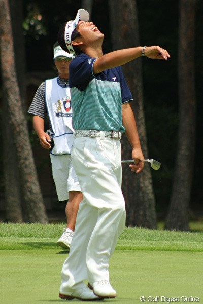 2011年 ダイヤモンドカップゴルフ 事前 池田勇太 プロアマ戦でアマチュアのパットが入らずに本気で悔しがる池田勇太