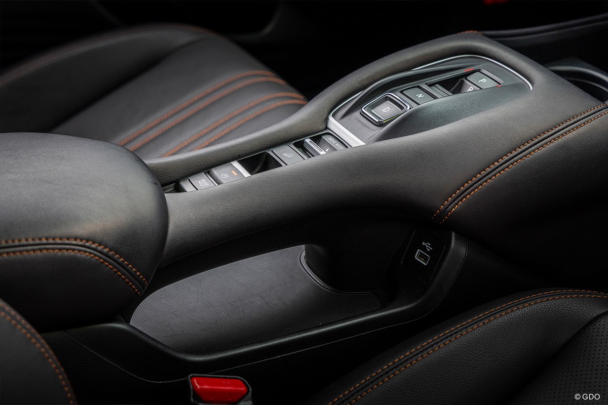 クルマはゴルフギアである 落ち着いた雰囲気があるセンターコンソール