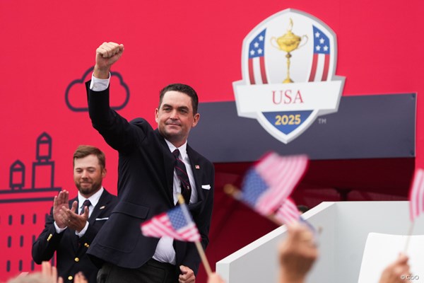 颯爽と登場した米国チーム主将のキーガン・ブラッドリー