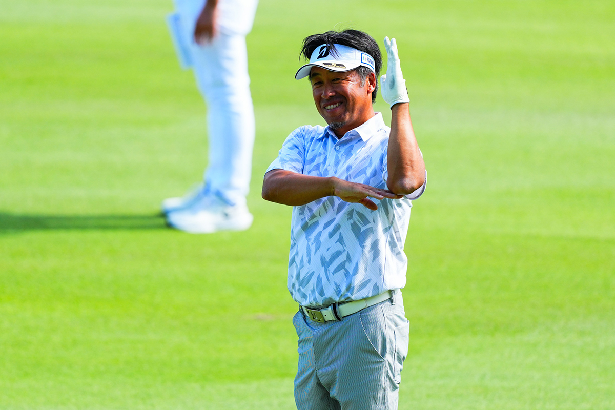 賞金トップの岩本高志が首位発進 スリロット2位、増田伸洋は連覇へ4位