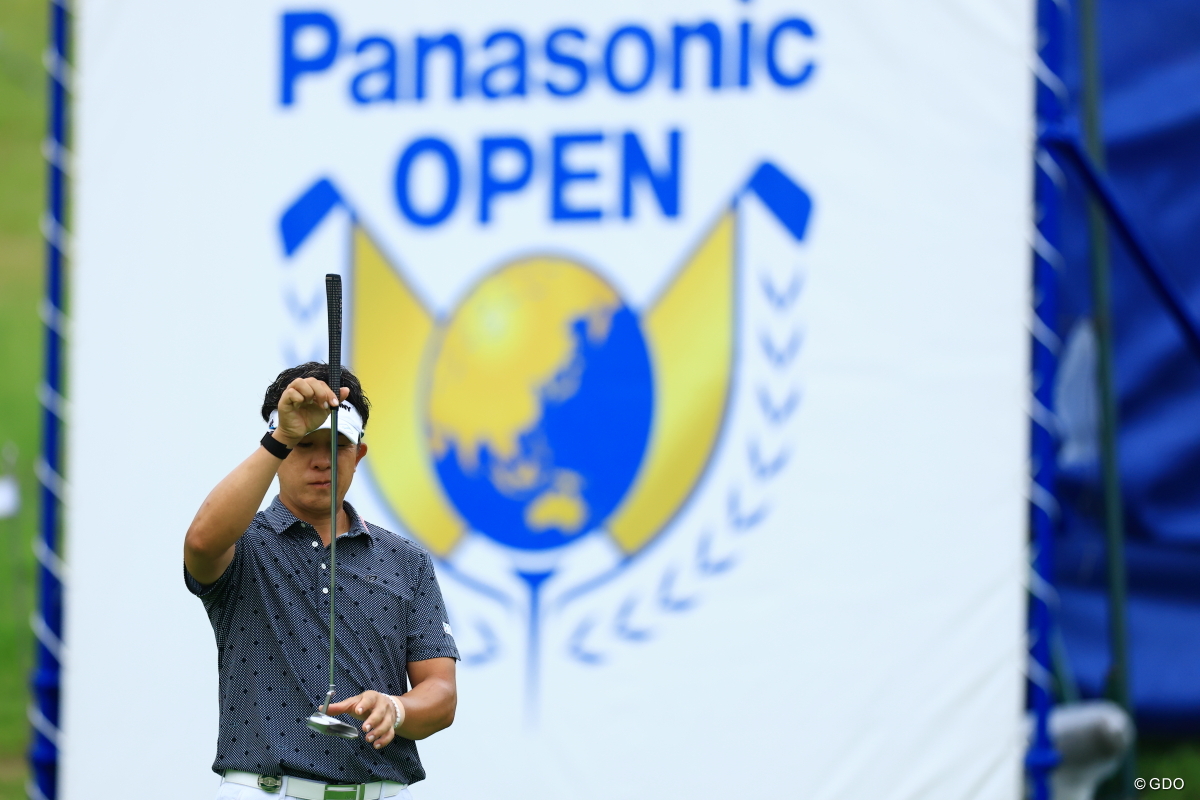 8アンダー2位タイ