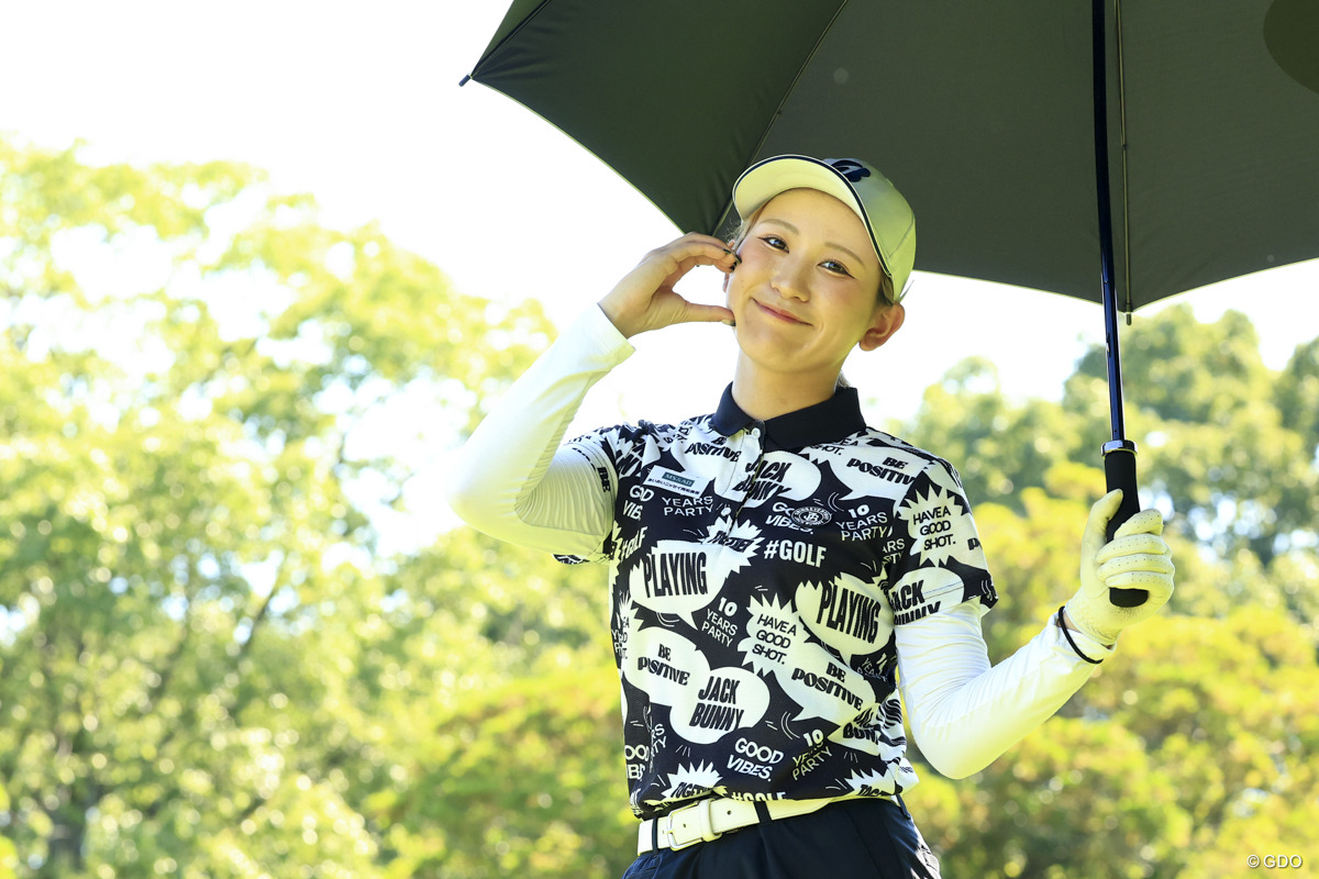 平塚新夢が8年ぶりの下部ツアー2勝目へ首位浮上※撮影は大東建託・いい部屋ネットレディス