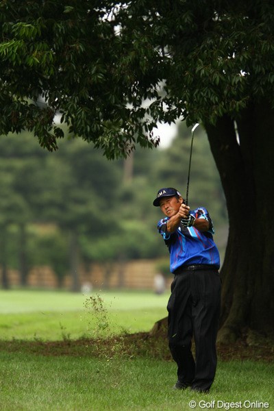 2011年 ダイヤモンドカップゴルフ 初日 尾崎将司 出入りの激しいゴルフながらも、イーブンパーで踏み止まりました。