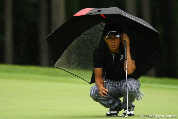 通算6アンダーでホールアウトした上井邦浩が失格に