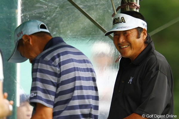 2011年 ダイヤモンドカップゴルフ 2日目 尾崎将司 16位タイで決勝ラウンドへ進んだジャンボ尾崎は笑顔