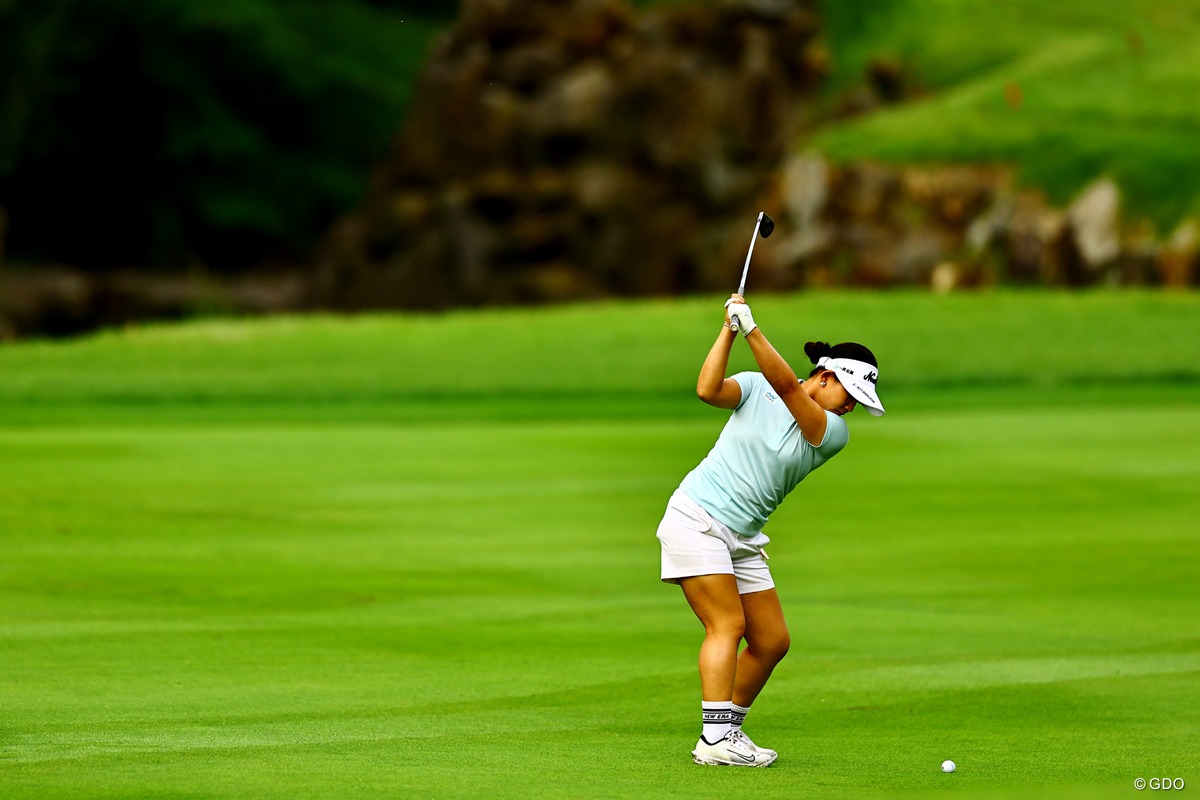 トップ 2025年 日本女子オープンゴルフ選手権 初日 吉本ひかる