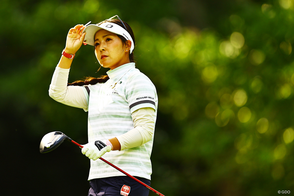 手首がちょと心配 2025年 日本女子オープンゴルフ選手権 初日 青木瀬令奈