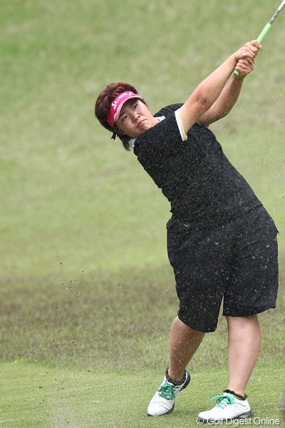 2011年 ヨネックスレディスゴルフトーナメント 2日目 酒井美紀 20歳になって間もない酒井美紀が、首位に1打差で最終日を迎える