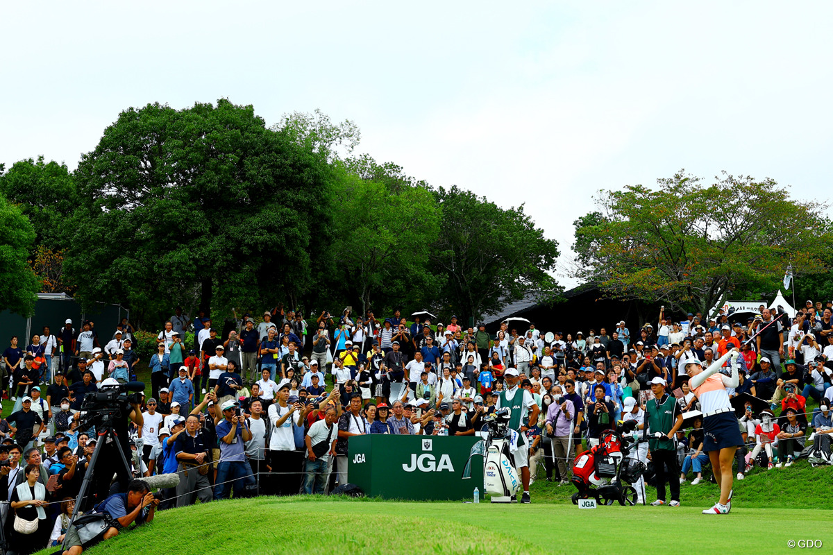 最終組、アマチュアとの2サムも動じることなく