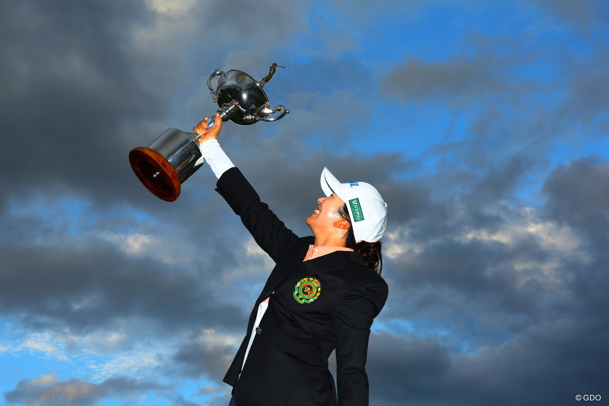 高らかに！本当におめでとう！