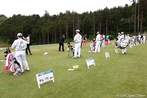 2011年 ヨネックスレディスゴルフトーナメント 2日目 ドライビングレンジ