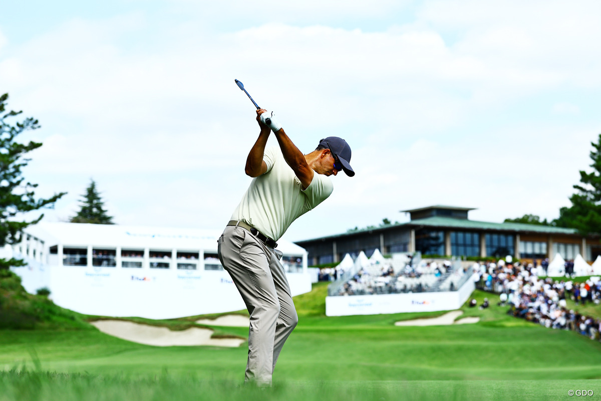 初日4位から2日目にオーバーパーで急降下