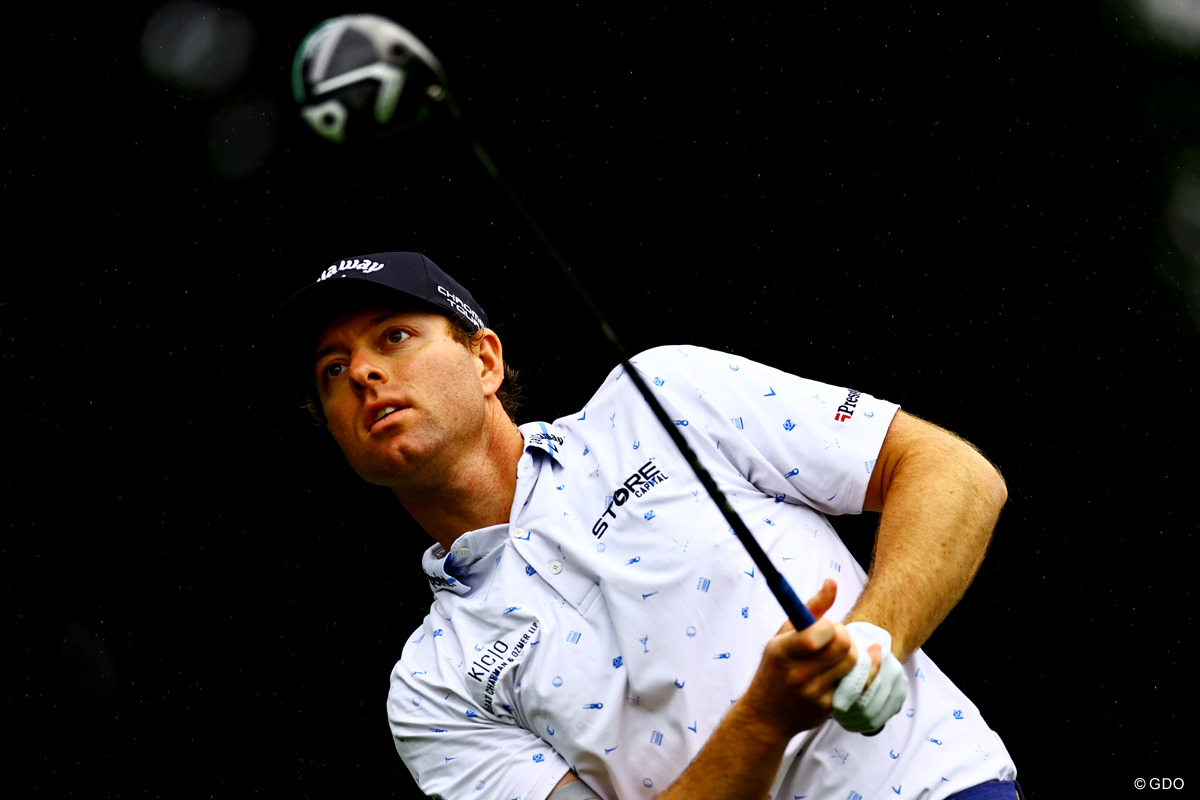 首位タイで最終日へ