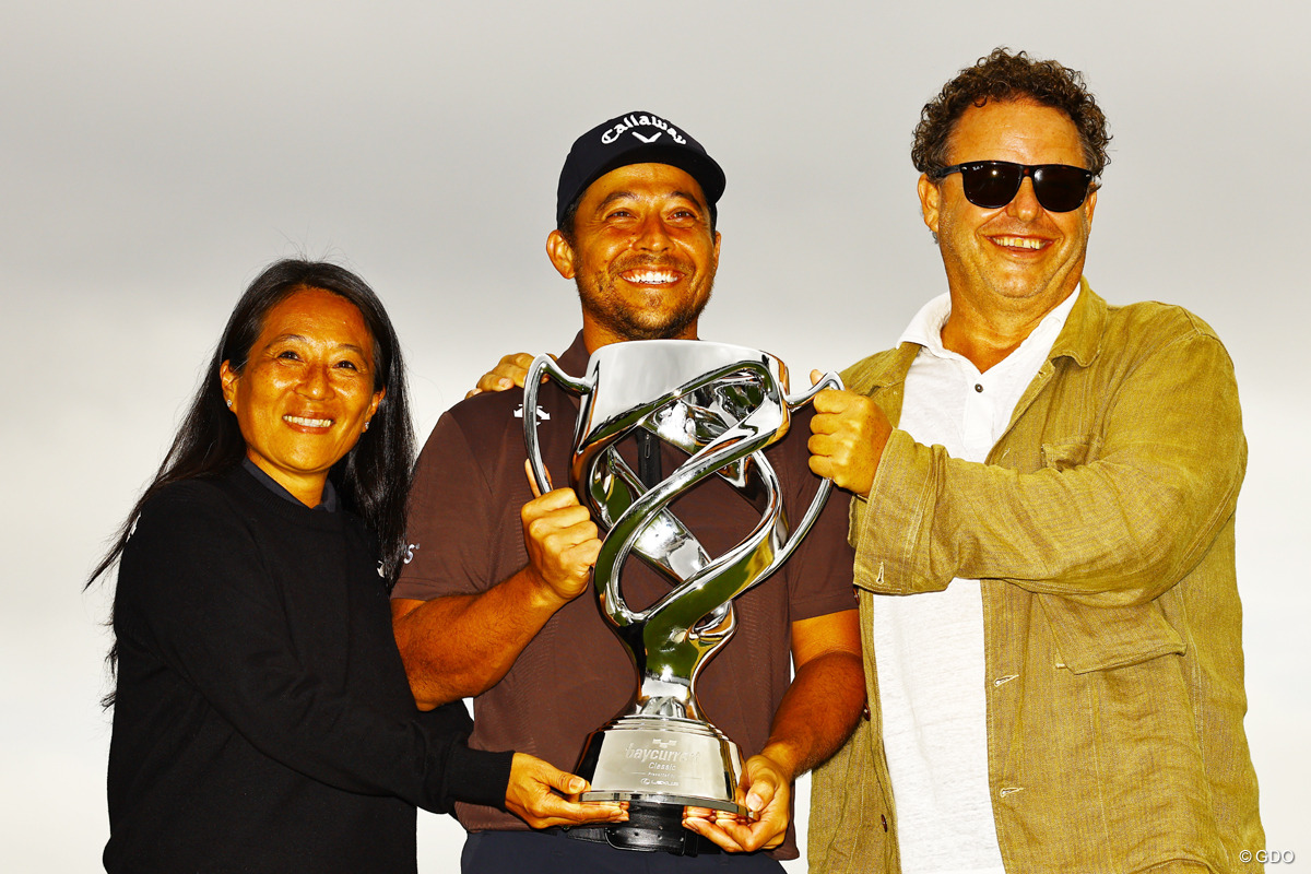 母ピンイーさん、父ステファンさんと