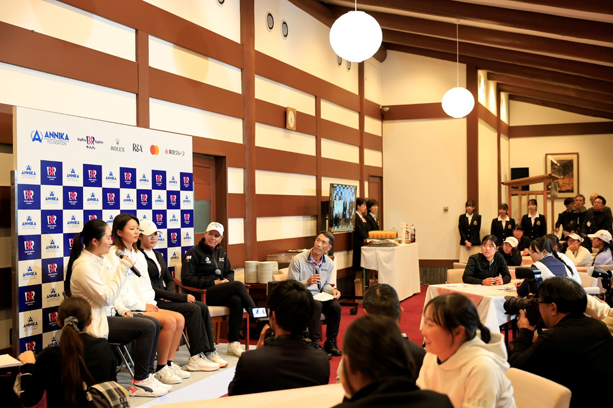 ジュニアからの質問を受ける