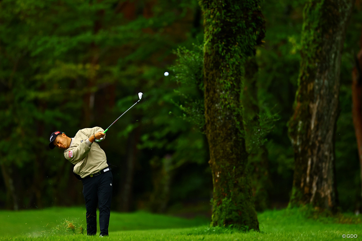 ラフから 2025年 日本オープンゴルフ選手権競技 初日 稲森佑貴