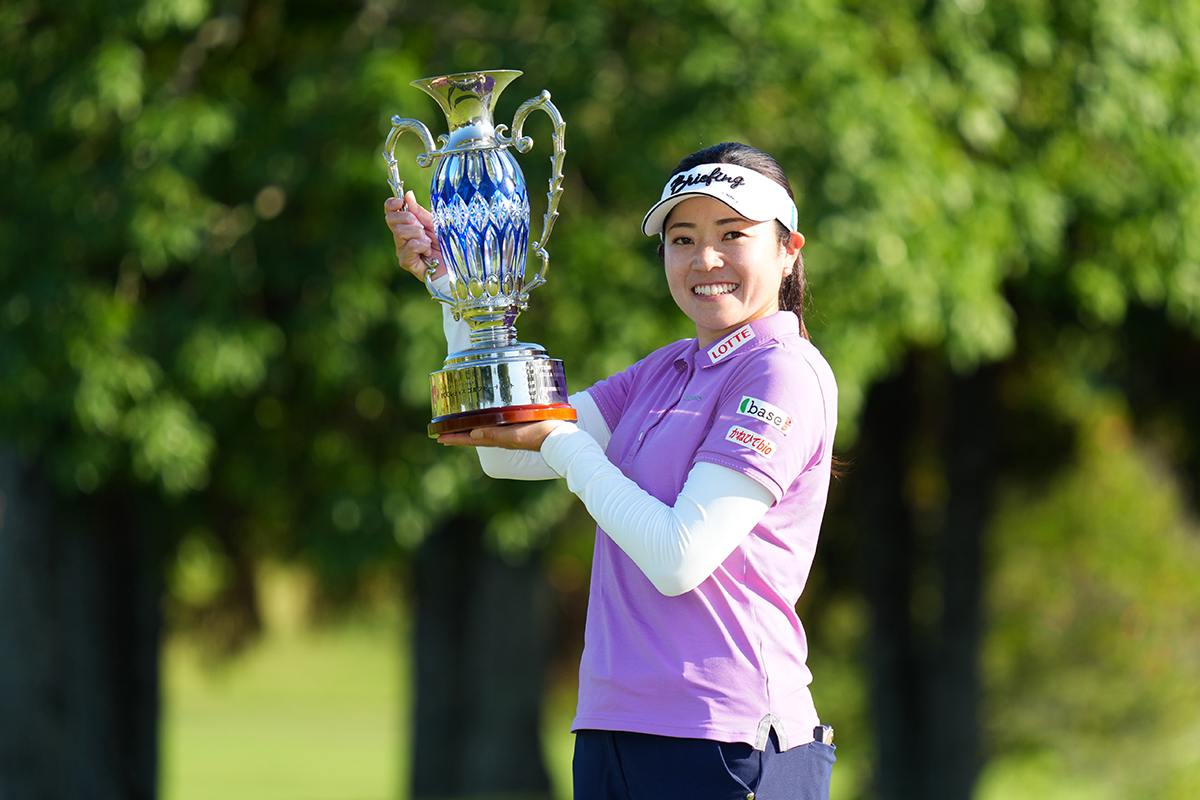 仲宗根澄香が6年ぶり下部5勝目（Yuichi Masuda/JLPGA via Getty Images）