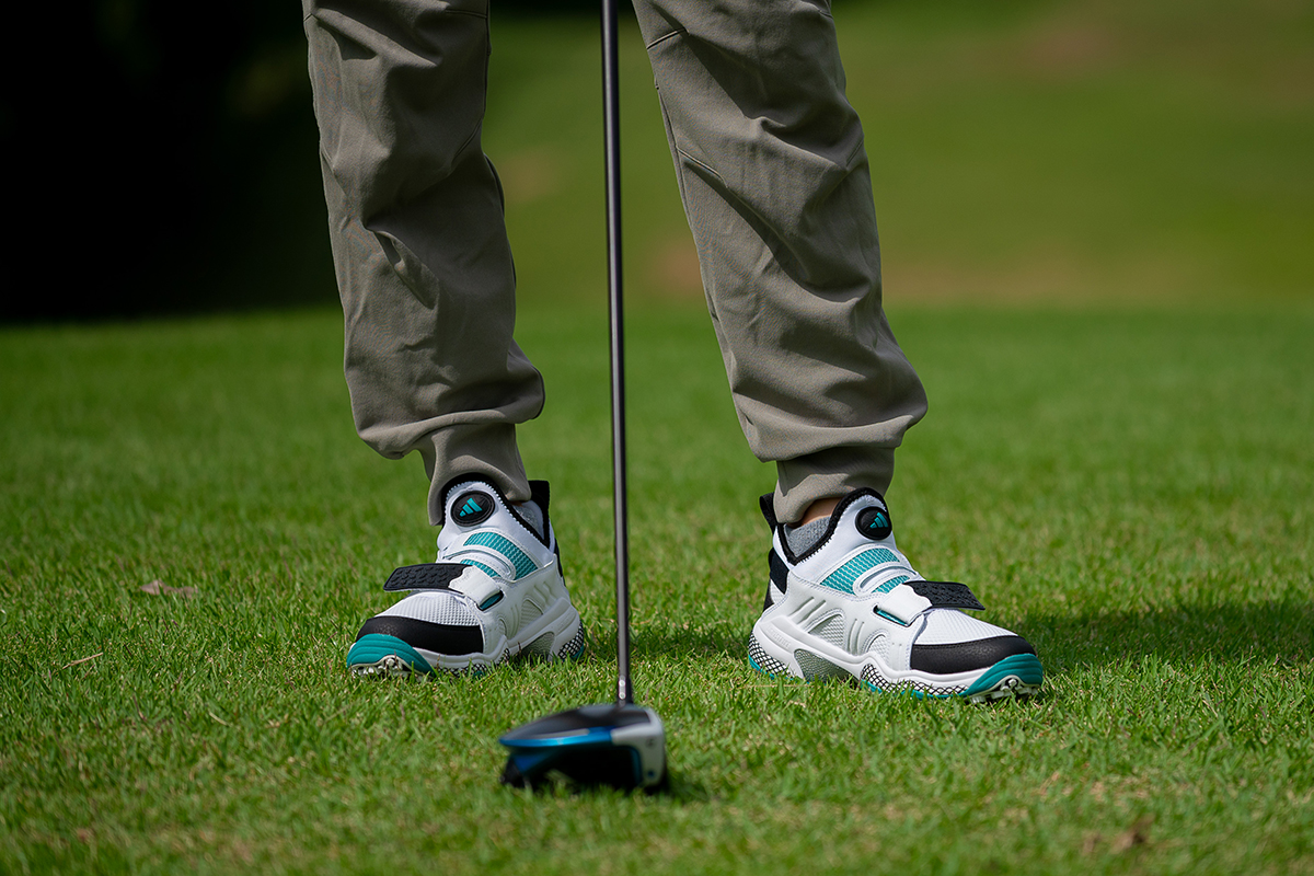 フィット感“マシマシ” 360度足が包まれる アディダス「コード