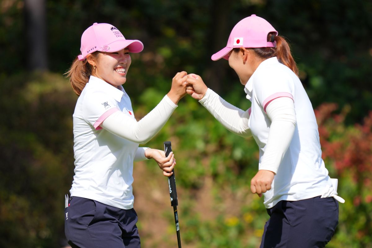古江彩佳（写真左）＆西郷真央コンビは逆転負けを喫した(Yuichi Masuda/Getty Images)