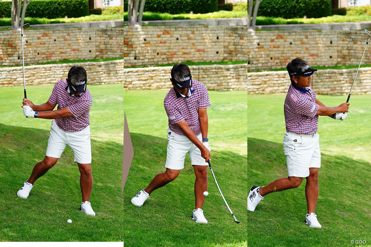 右足かかとを浮かせてカット打ち【藤田寛之アプローチのレシピ#9／左足下がりのショートサイド】