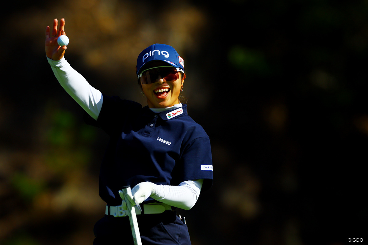 12m沈め3連続バーディ締め 佐久間朱莉は「ガムシャラにバーディを