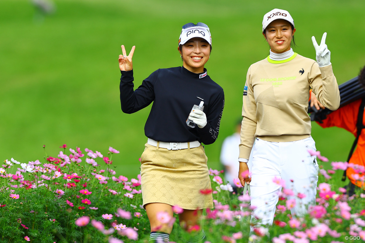 年間レース1位の佐久間朱莉（左）とラウンド