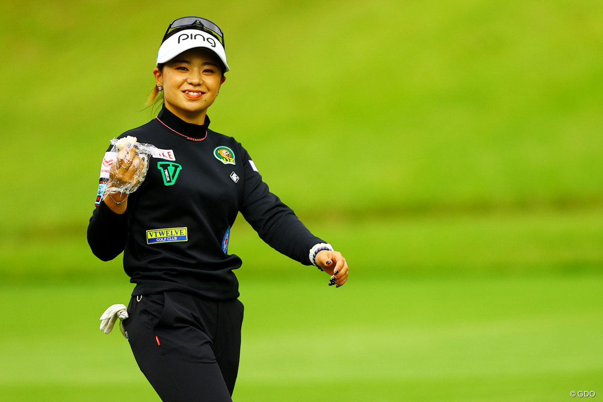 食事中失礼いたします 2025年 NOBUTA GROUP マスターズGCレディース 3日目 藤田かれん