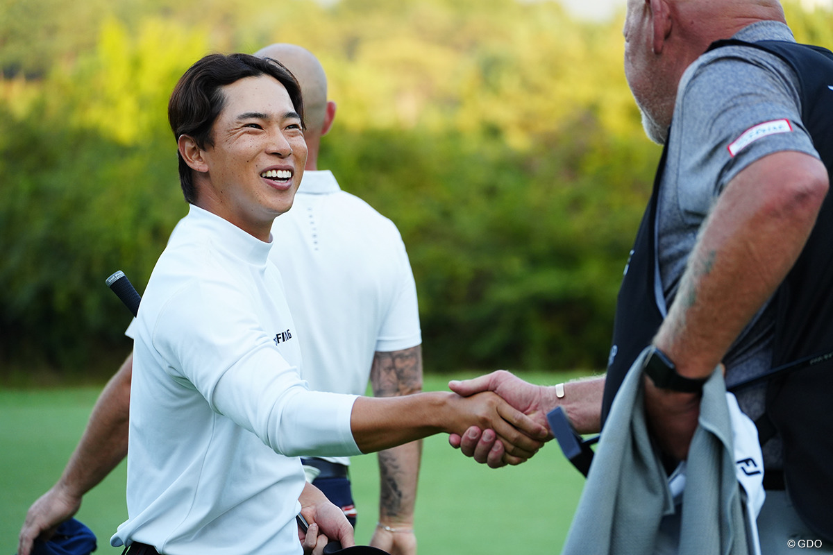 桂川有人が首位と2打差で最終日へ