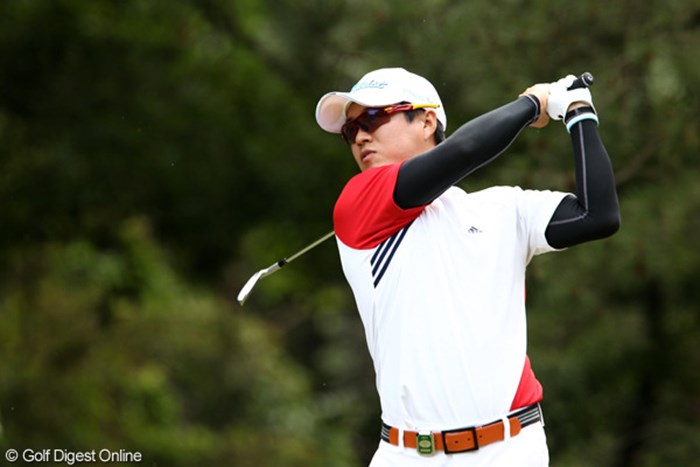 2位に浮上したH.T.キム。韓国人選手はタフなセッティングを歓迎する選手も多い。 2011年 日本ゴルフツアー選手権 Citibank Cup Shishido Hills 2日目 H.T.キム