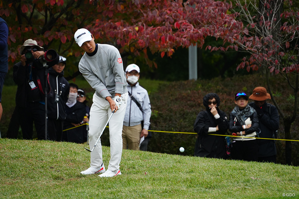 前半は我慢の展開