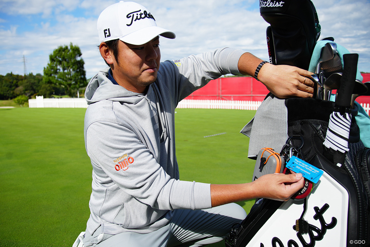 今週キャディバッグにつけるという