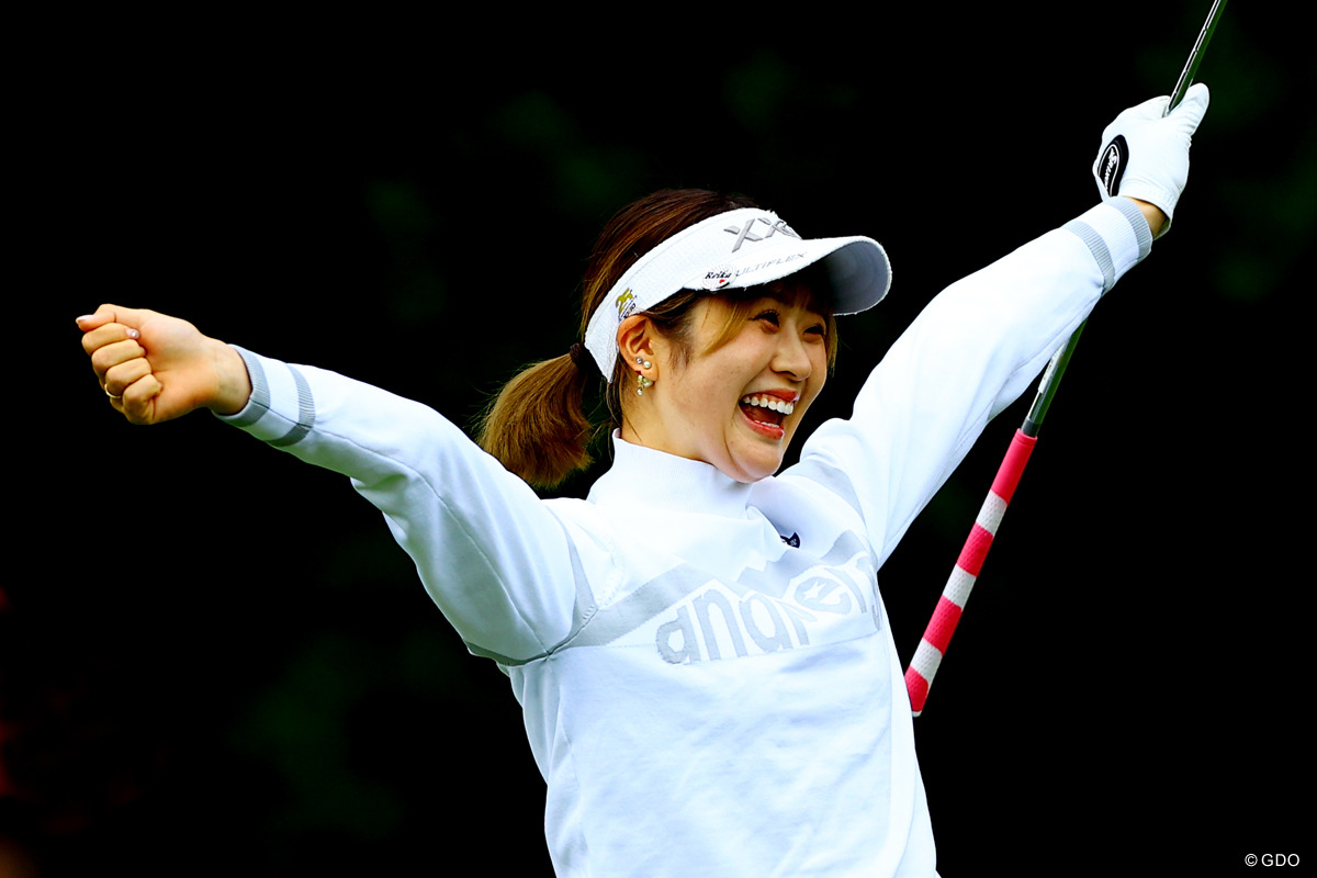 いやっほーい！イーグル発進した都玲華は首位で滑り出した