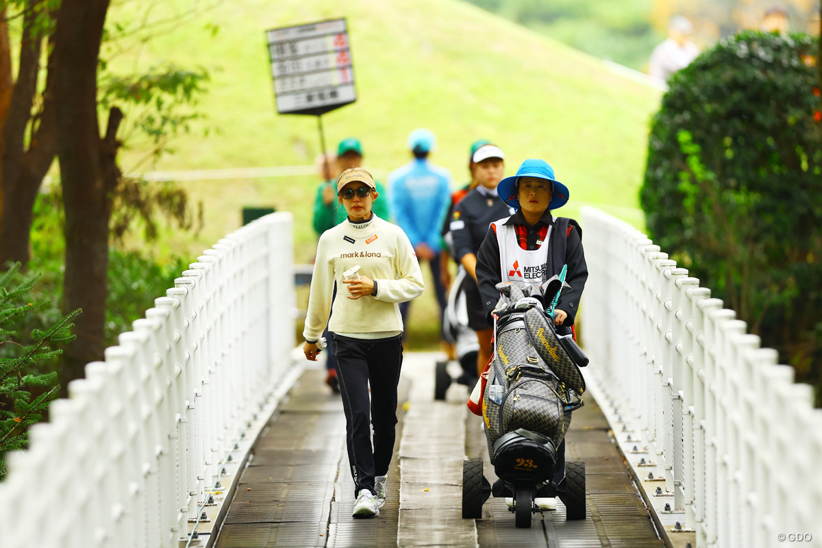 優勝時のキャディさんを起用 2025年 樋口久子 三菱電機レディスゴルフトーナメント 初日 金田久美子