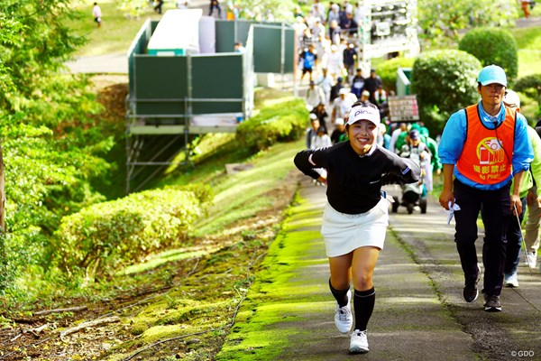 2025年 樋口久子 三菱電機レディスゴルフトーナメント 2日目 佐久間朱莉 年間女王戴冠へラストスパート。佐久間朱莉が地元埼玉で2位浮上