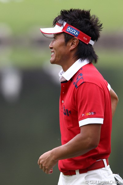 2011年 日本ゴルフツアー選手権 Citibank Cup Shishido Hills 最終日 宮本勝昌 超ロングパットが入ってのバーディが笑顔の理由です。