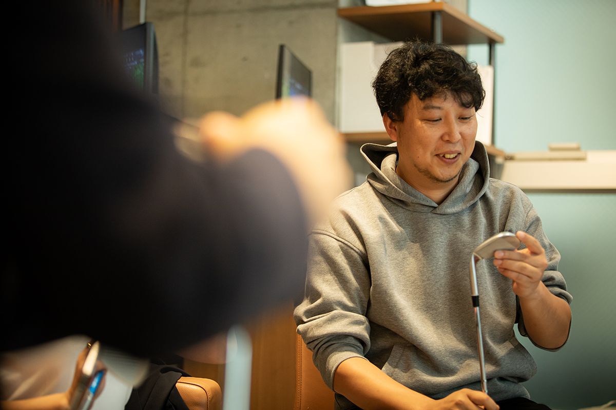 犬山さんの「80切りの相棒」になったDJ-5。グースの形状が構えやすく、球筋のイメージが出しやすい