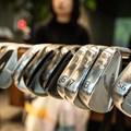 5人それぞれの“相棒”が並ぶ光景。一本一本に、それぞれのストーリーと想いが宿っている