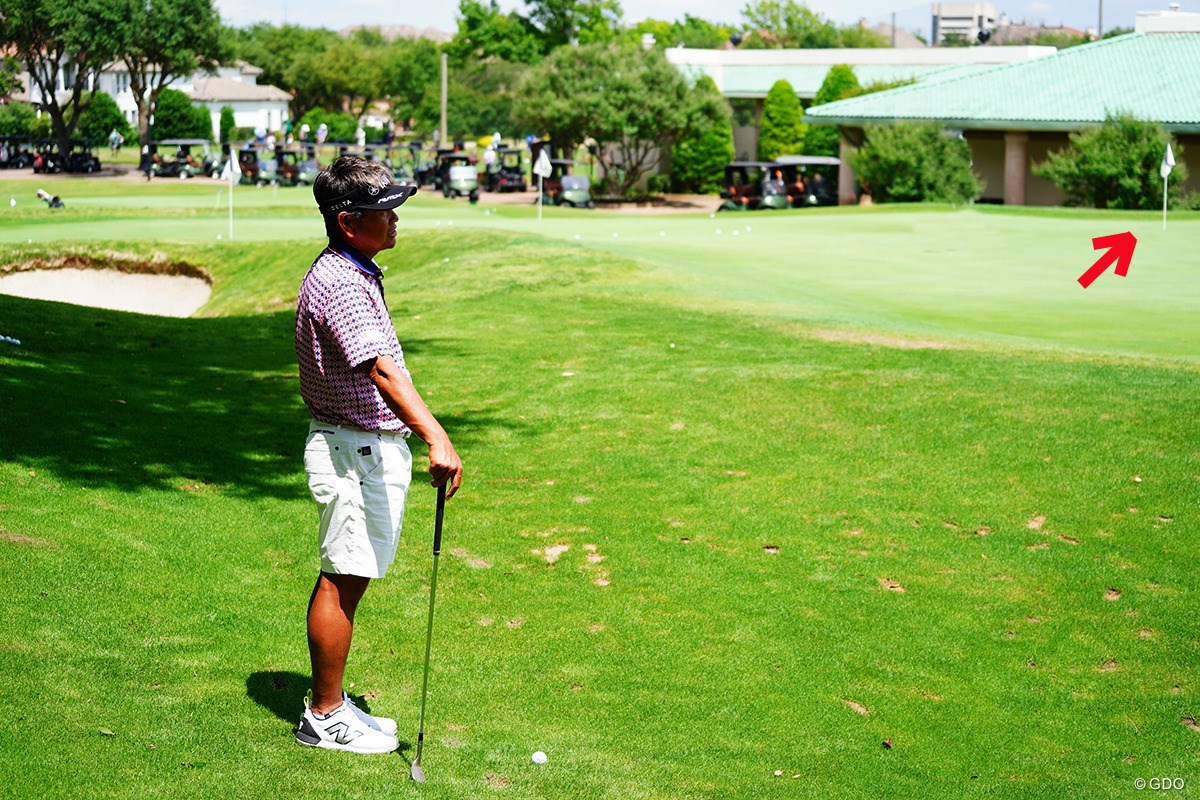 パターのようにしっかりラインを読む【藤田寛之アプローチのレシピ#10／エッジから距離のあるアプローチ】